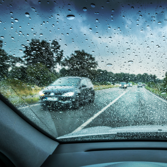 Repuestos que debes revisar cuando llueve